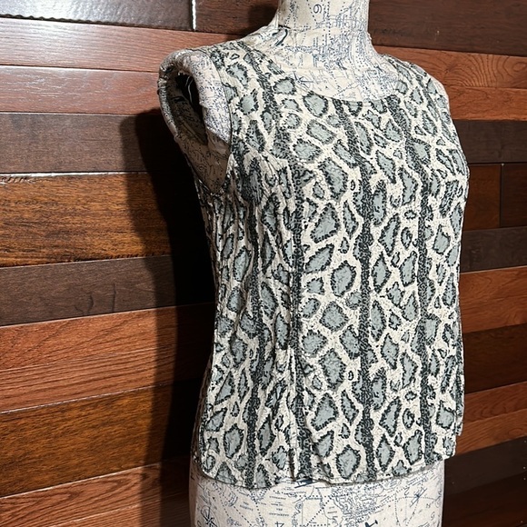 Vintage Silk Lore Scoop Neck Animal Print Sleeveless Silk Blouse - Picture 2 of 8